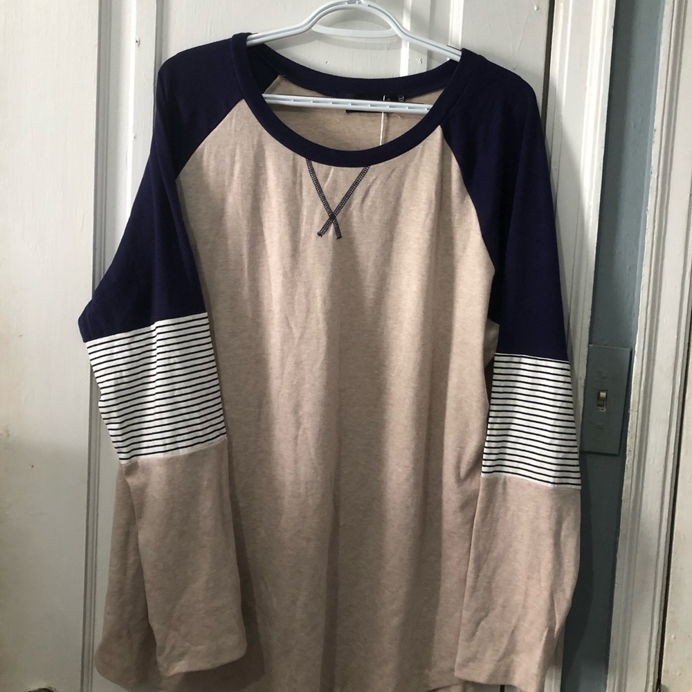 Mixed pattern long sleeve tee